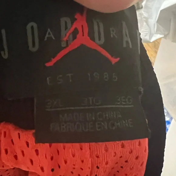 Basketball shorts - Picture 2 of 3